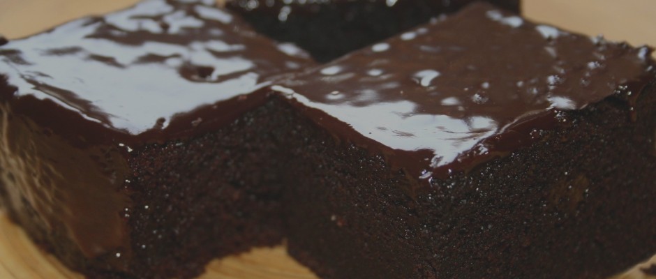 עוגת שוקולד הקסם השחור - חלבית