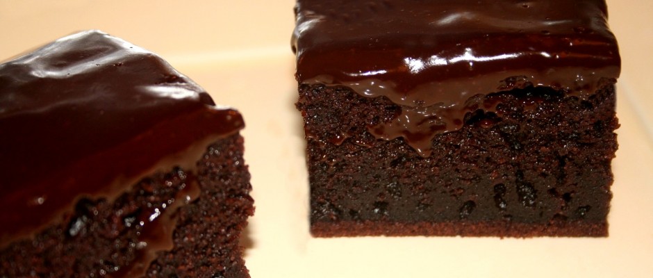 עוגת שוקולד הקסם השחור פרווה
