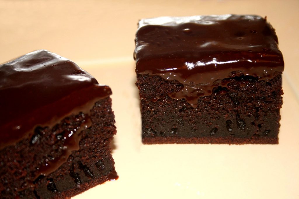 עוגת שוקולד הקסם השחור