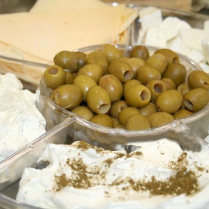 פלטת גבינות לאירוח – הצעת הגשה