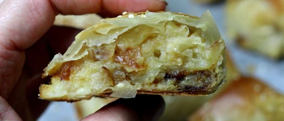 עלי פילו במילוי פירה ובצל מטוגן