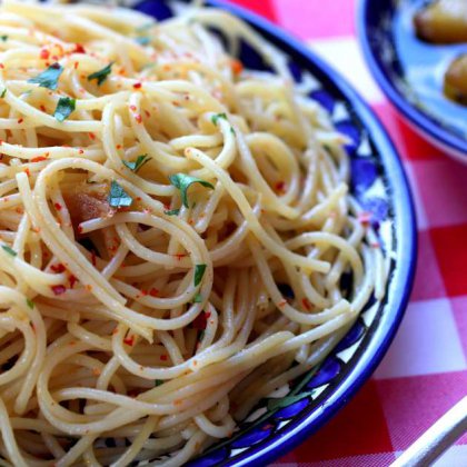 ספגטי ברוטב שום ושמן זית / Aglio e Olio