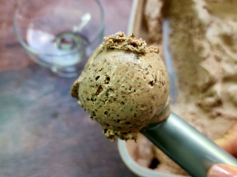 גלידת שוקולד פצפוצים בלי מכונה