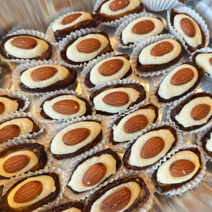 תמרים במילוי מרציפן ושקד