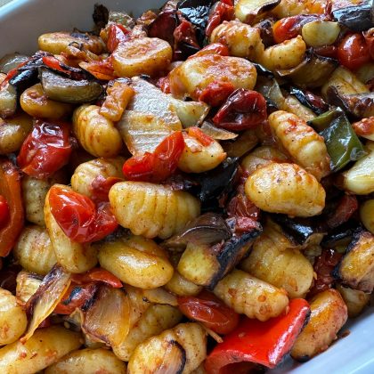 ניוקי ברוטב בלקני